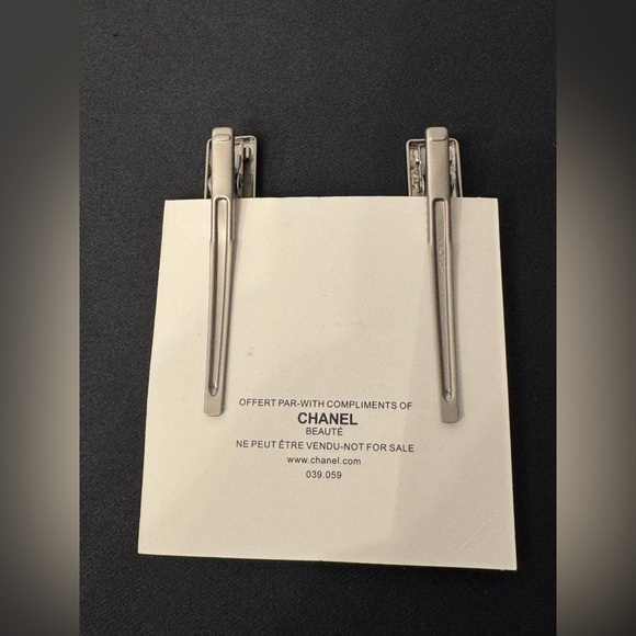 CHANEL hair clips matte silver GWP main image 7